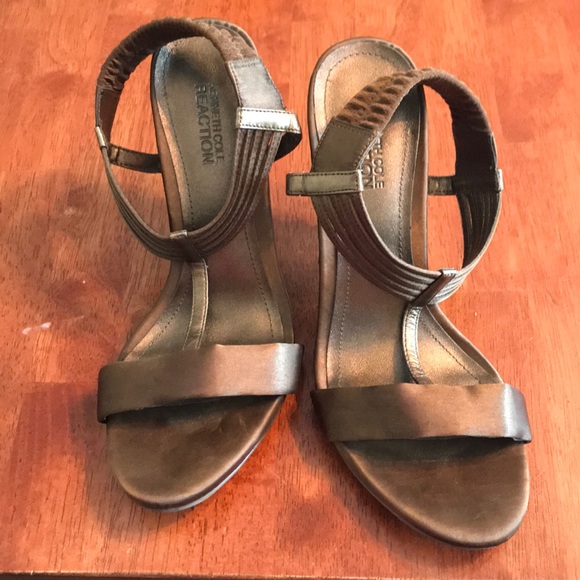 kenneth cole reaction gold sandals